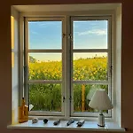 Charming With Views On Mon Dom wakacyjny *