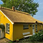 Charming With Views On Mon Dom wakacyjny Borre