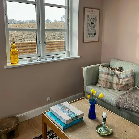 Charming With Views On Mon بيت للعطل Borre
