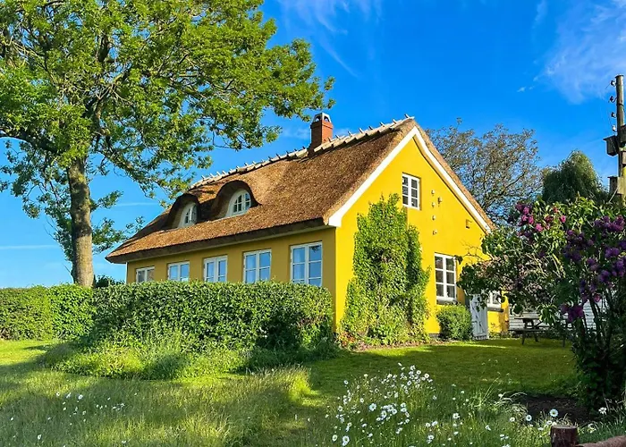 Charming With Views On Mon Hébergement de vacances Borre